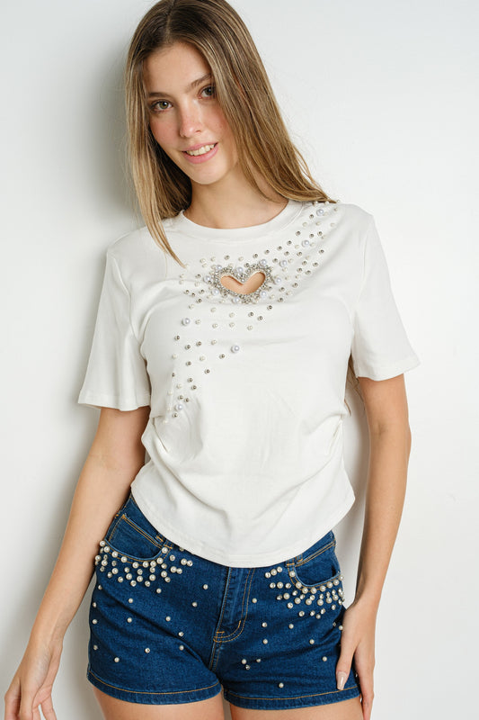 Camiseta con corazón recortado