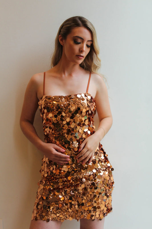 Vestido Corto de Lentejuelas Dorado